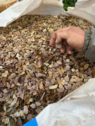 Златолит персиковый декоративная каменная крошка купить в Воронеже