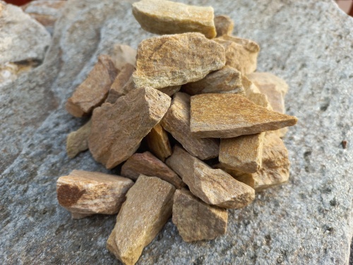 Златолит жёлтый декоративная каменная крошка купить в Воронеже