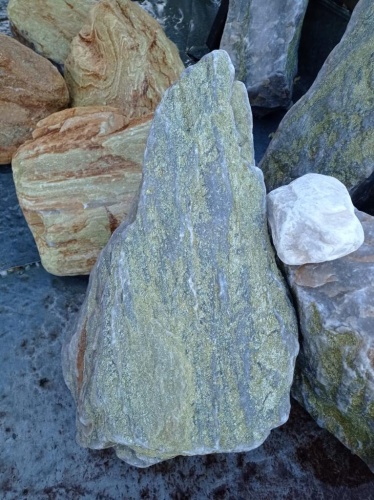 Златолит жёлтый, жёлто-зелёный глыбки и валуны для ланшафтного дизайна купить в Воронеже