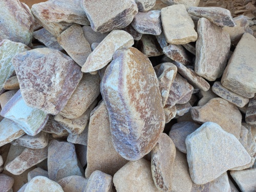 Златолит жёлтый, жёлто-зелёный глыбки и валуны для ланшафтного дизайна купить в Воронеже