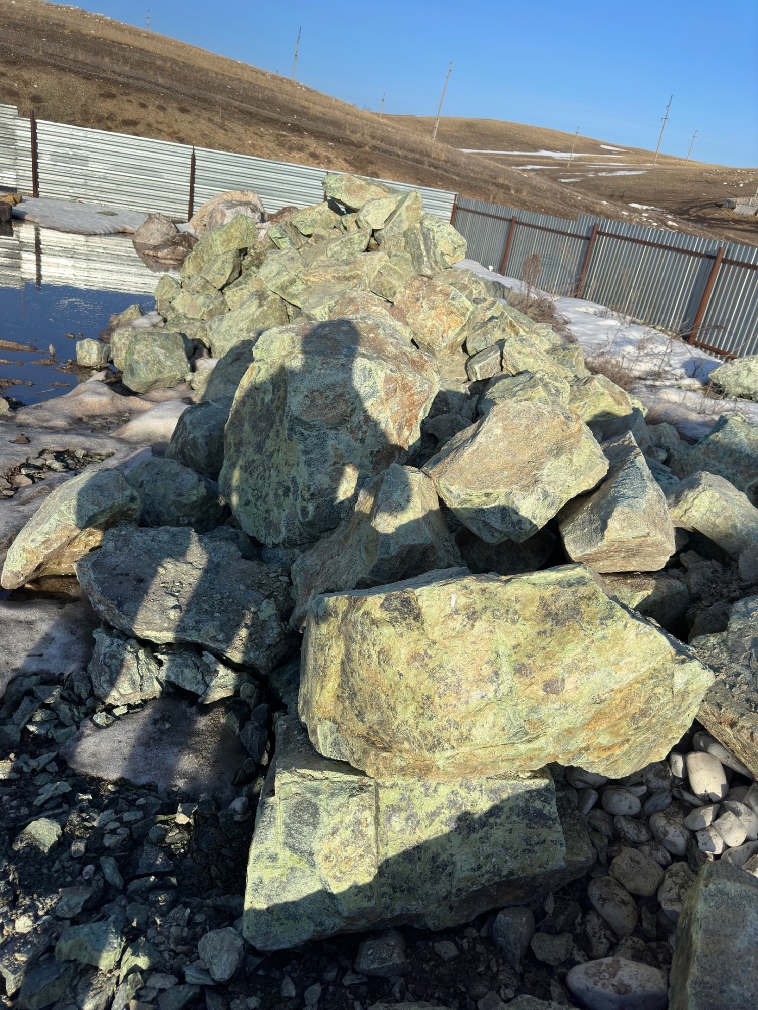 Камни для ландшафтного дизайна зелёные 10-60 килограмм купить в Воронеже