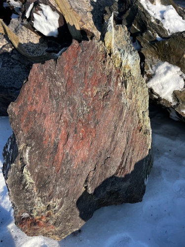 Ландшафтные глыбы красно-фиолетовые 200-1000 килограмм купить в Воронеже