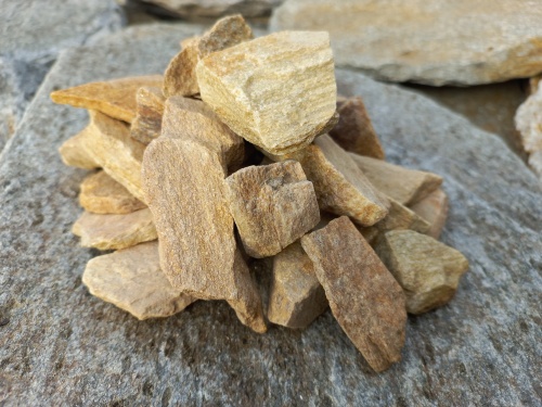 Златолит жёлтый декоративная каменная крошка купить в Воронеже