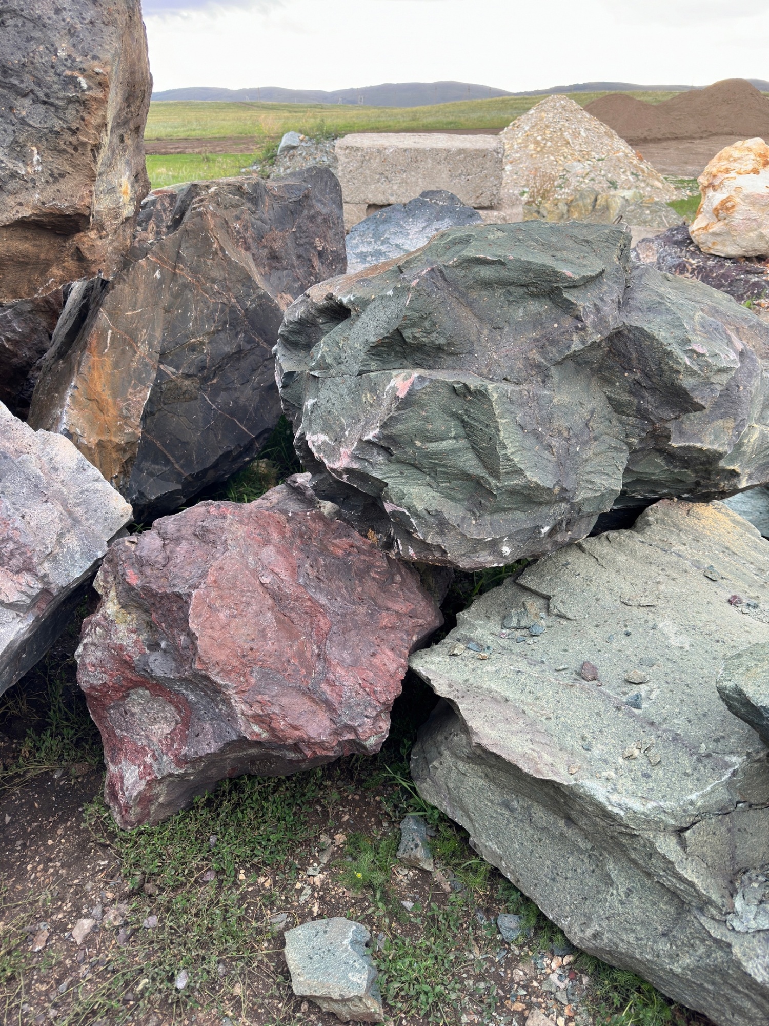 Камни для ландшафтного дизайна зелёные 10-60 килограмм купить в Воронеже