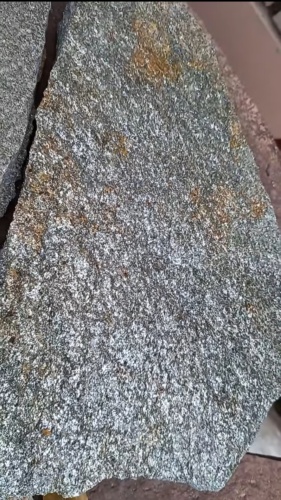 Плитняк златолит серебристый для цоколя, отмостки купить в Воронеже