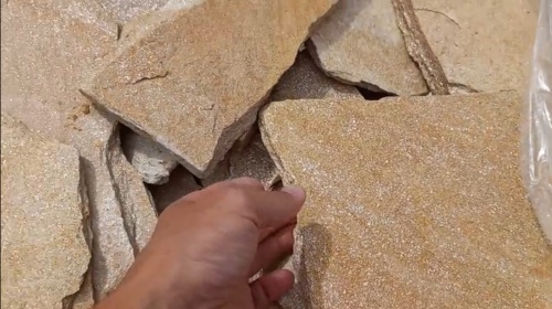 Плитняк златолит жёлтый золотистый для отмостки купить в Воронеже