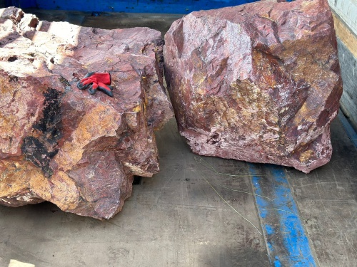 Ландшафтные глыбы красно-фиолетовые 200-1000 килограмм купить в Воронеже