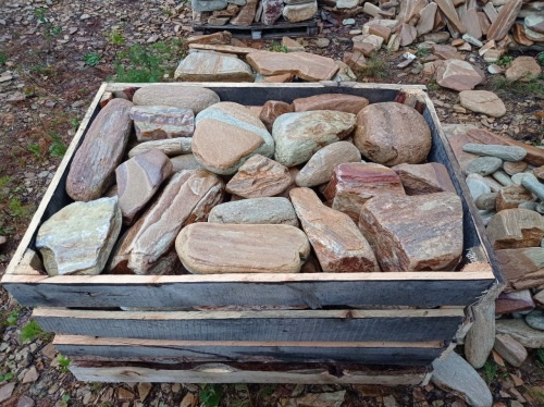 Златолит жёлтый, жёлто-зелёный глыбки и валуны для ланшафтного дизайна купить в Воронеже