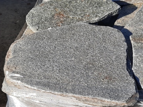 Златолит серебристый галтованный для цоколя купить в Воронеже