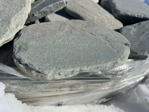 Плитняк златолит зелёный галтованный для мощения на бетон купить в Воронеже